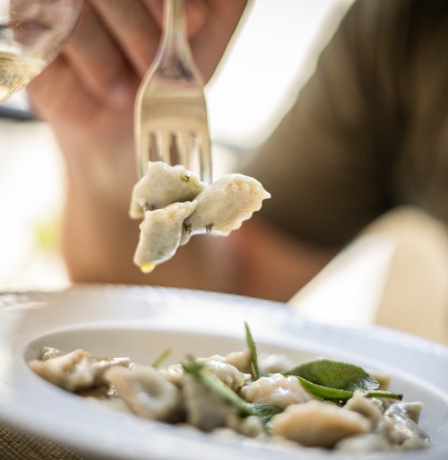 UN PAESE DI SAPORI