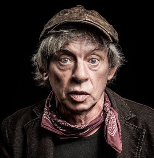 Fughe di teatro... e di Umorismo - “Operaccia Satirica – Onora i padri e paga la psicologa”